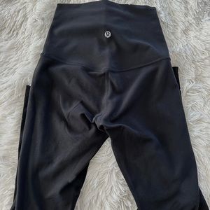 SOLD / BLACK LULULEMON ALIGNS SIZE 2
